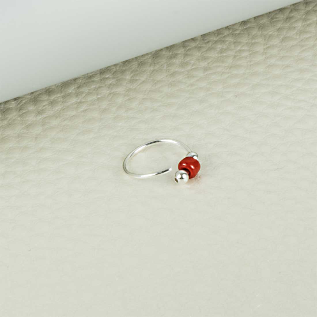 Eleganter 925 Sterling Silber Piercing Ring mit rotem Stein – vielseitig für Nase, Ohr & Lippe