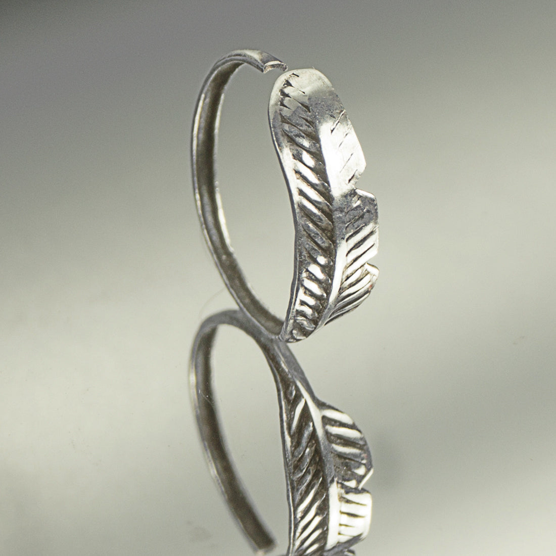 Feiner Feder-Piercingring aus 925 Sterling Silber – eleganter Ohr- & Nasenschmuck