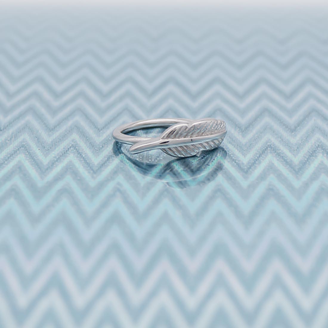 Piercing Ring 925 Sterling Silber Feder dünn Hoop Ohrpiercing oder Nasenpiercing | WILLYS JEWELLERY
