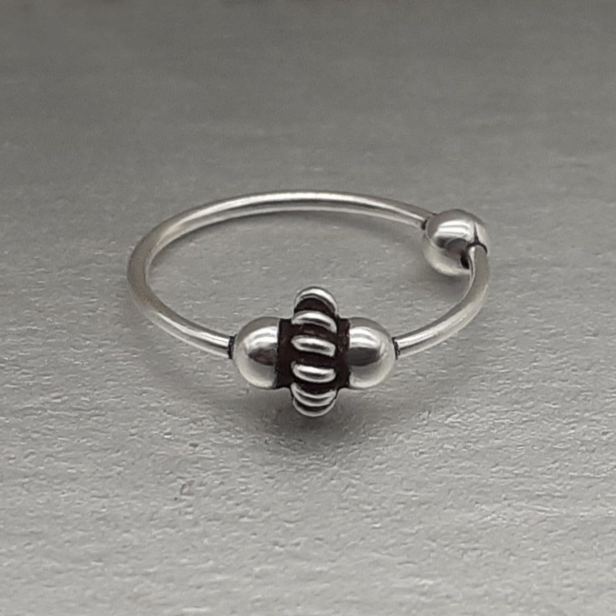Piercing Ring dünn 925 Silber Hoop Ohrpiercing und Nasenpiercing Ball Closure – Variante 1
