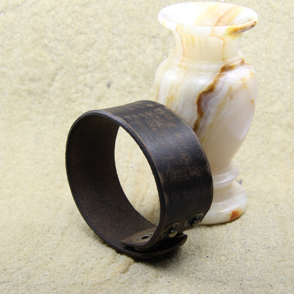 Herren Armband in Antik Braun aus echtem Leder Breit: 30 mm. | WILLYS JEWELLERY