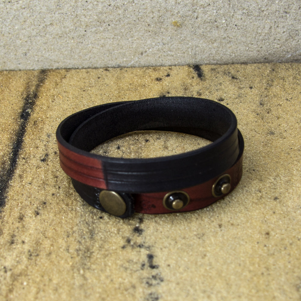 Herren Armband aus Echtleder, zweifarbig – handgefertigt, verstellbar & allergikerfreundlich | WILLYS JEWELLERY