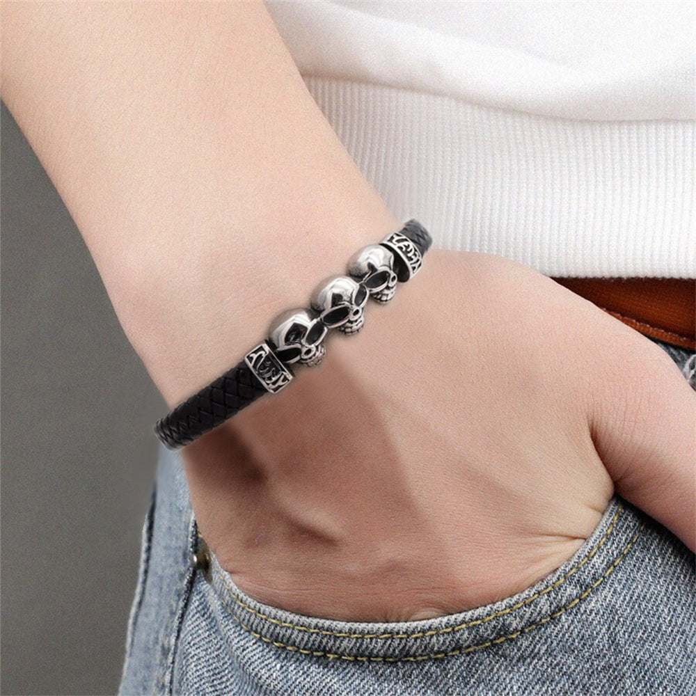 Armband aus echtem Leder mit Totenkopf-Design in Schwarz | WILLYS JEWELLERY