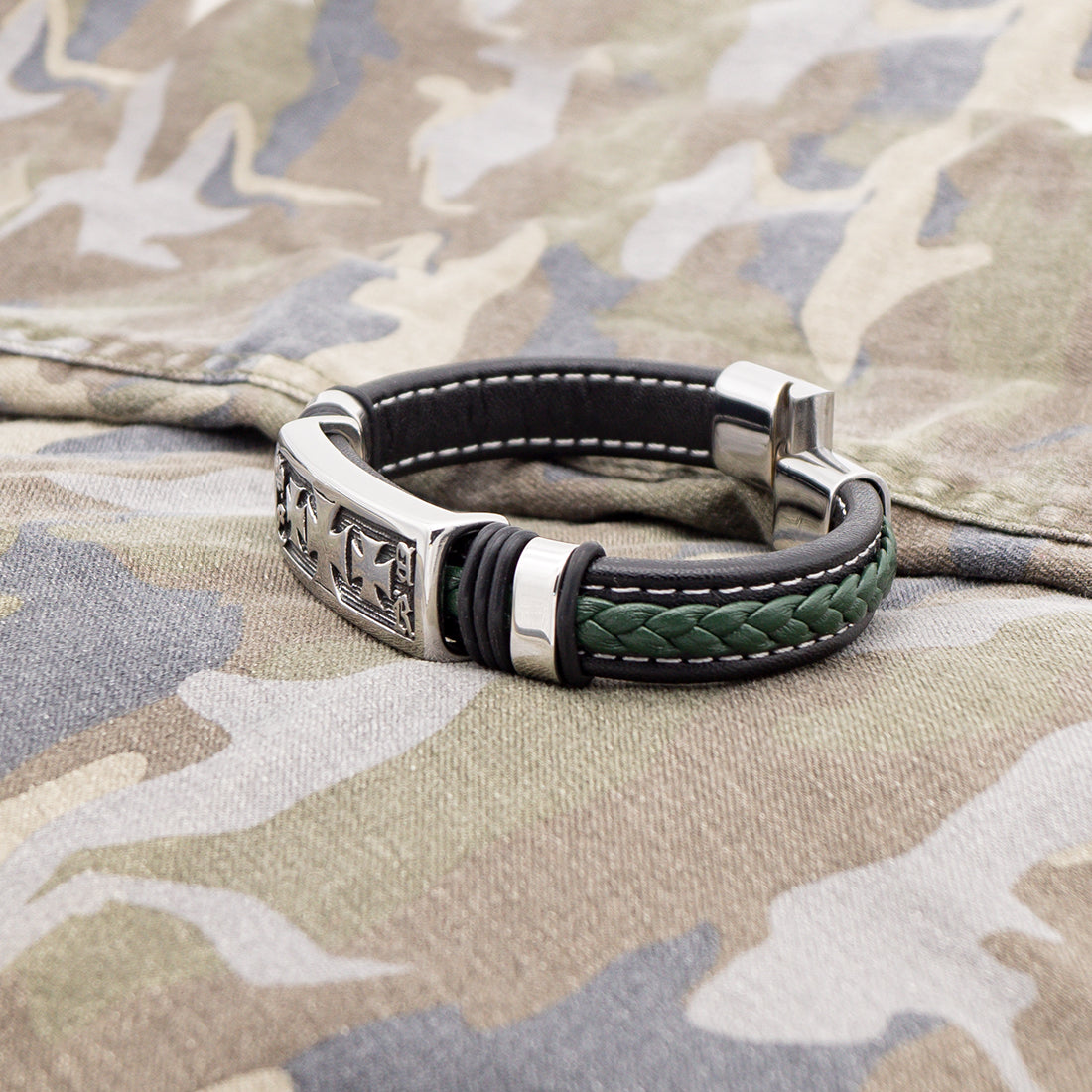 Olivgrünes Herrenarmband aus Leder und Edelstahl – ein stilvolles Statement-Stück | WILLYS JEWELLERY