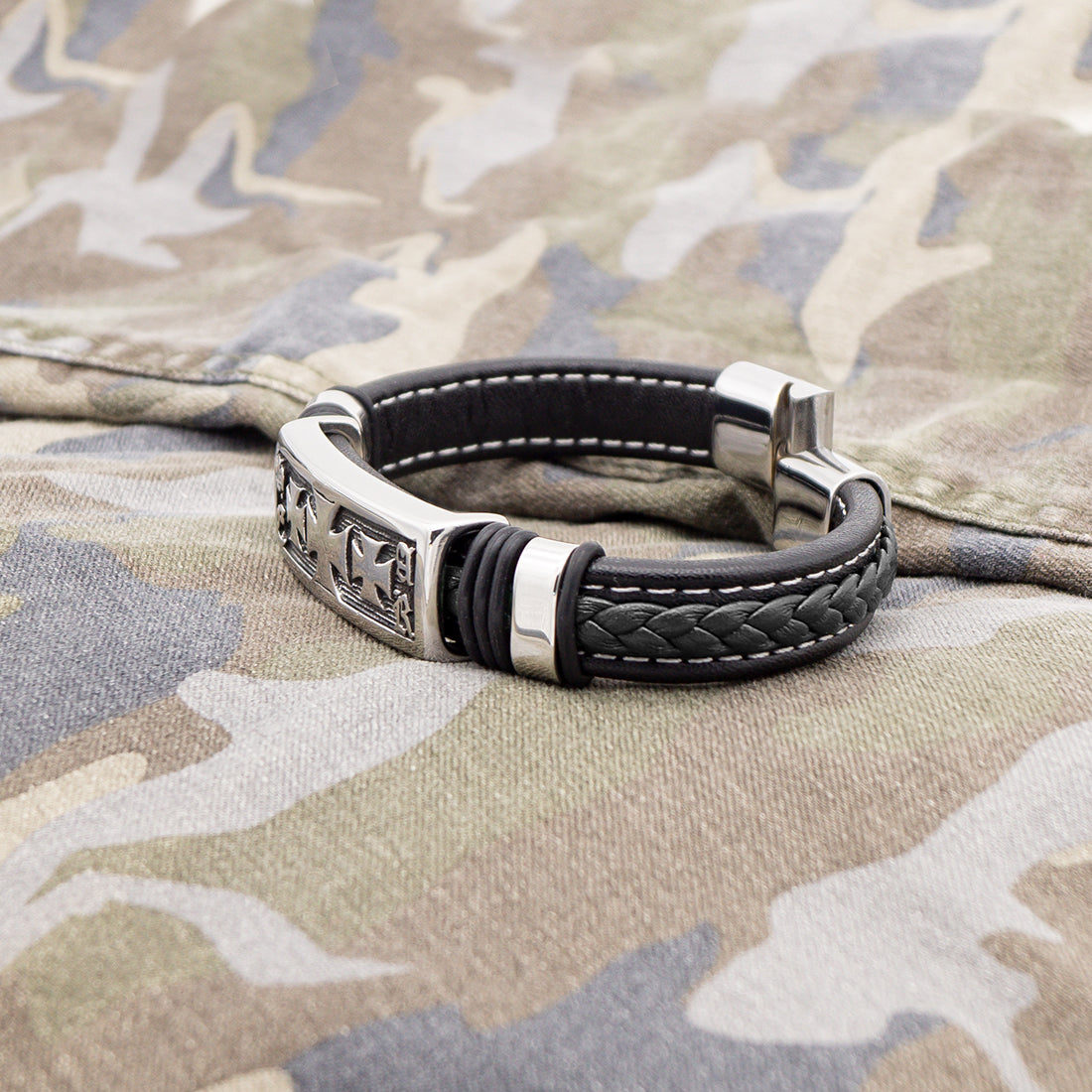 Anspruchsvolles Herrenarmband aus Leder und Edelstahl – das perfekte i-Tüpfelchen für Ihren Stil | WILLYS JEWELLERY