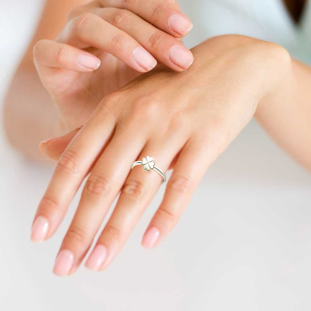 Herz-Klee Ring aus 925 Sterling Silber – eleganter Damenring mit Symbol für Liebe und Glück | WILLYS JEWELLERY