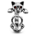Katzenring aus 925 Sterling Silber – verspielter Tier-Ring mit roten Augen für Katzenfreunde | WILLYS JEWELLERY