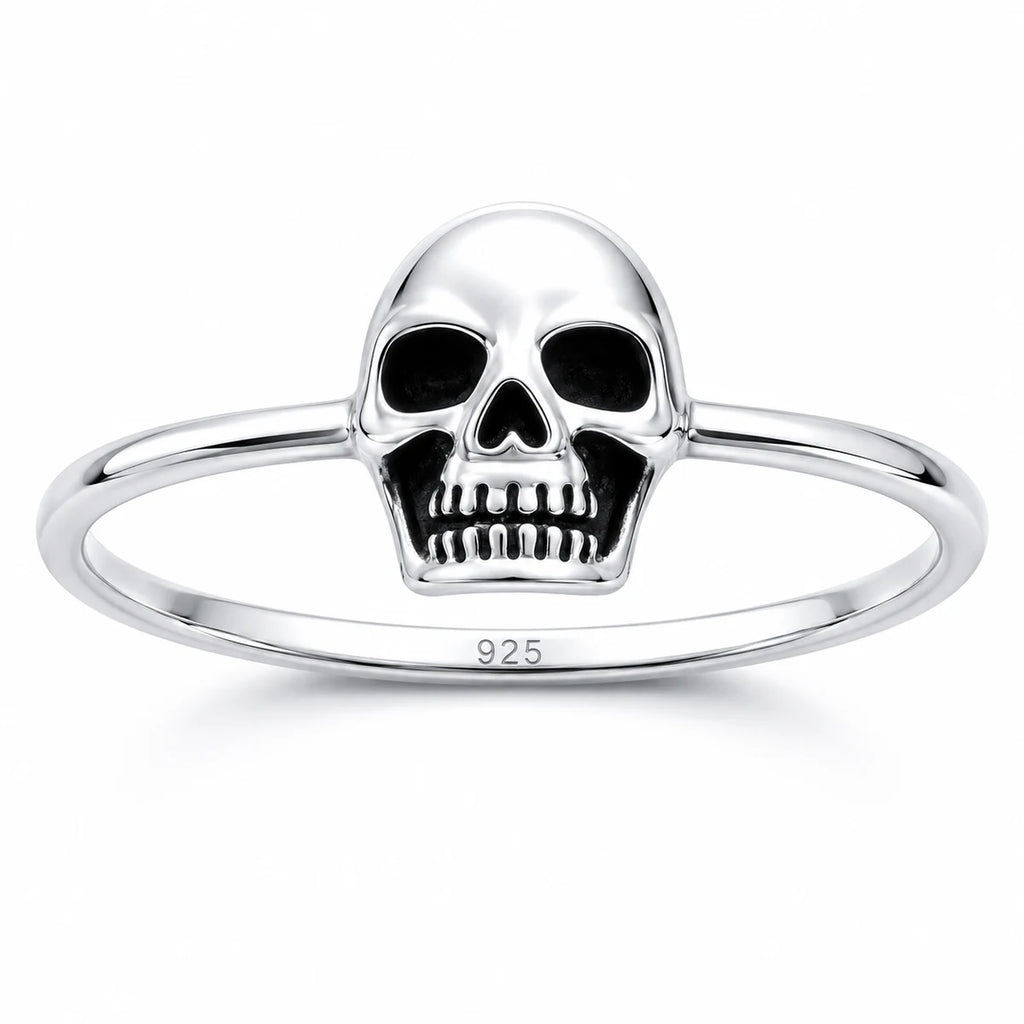Minimalistischer Totenkopf-Ring aus 925er Silber – Dezent rebellisch, stilvoll anders | WILLYS JEWELLERY