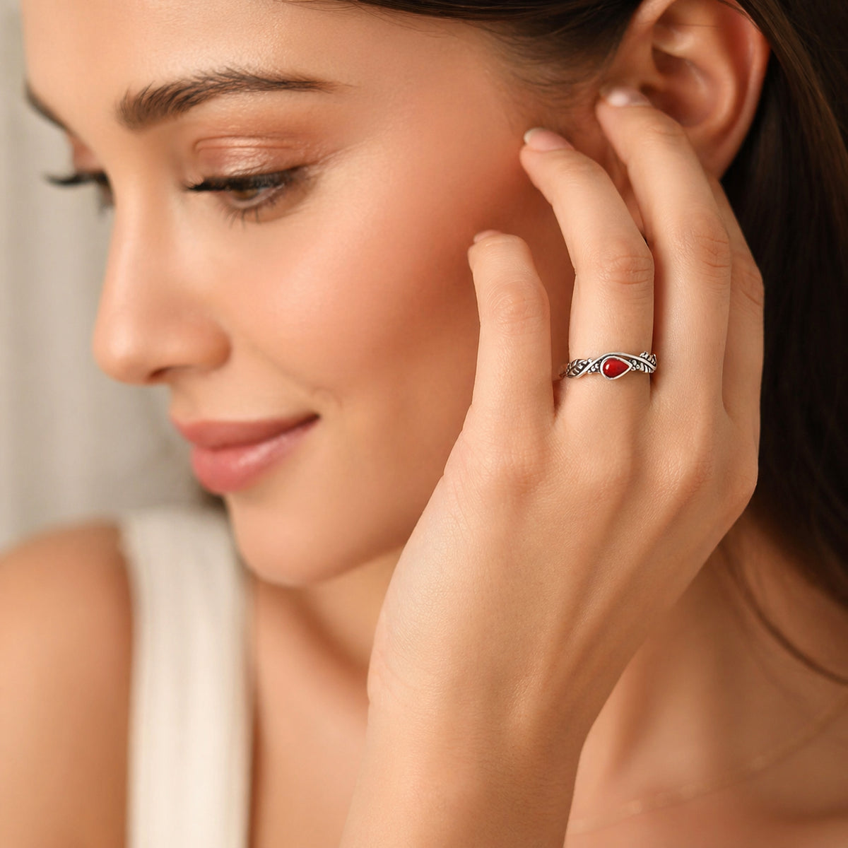 Damenring 925 Silber mit roter Koralle & Blätterdesign | WILLYS JEWELLERY
