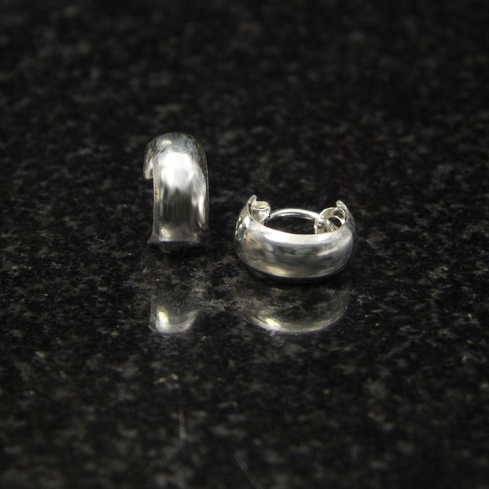 Elegante 925 Sterling Silber Ohrstecker mit Süßwasserzuchtperlen – Zeitlose Damen-Ohrringe | WILLYS JEWELLERY