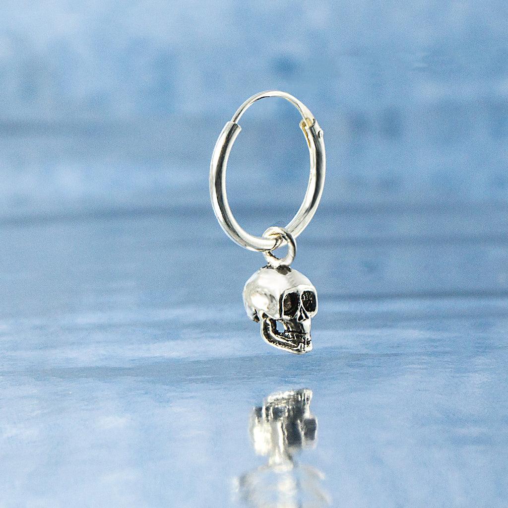Totenkopf Ohrhänger aus 925 Sterling Silber – polierte Skull-Ohrringe für Damen & Herren