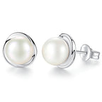 Elegante 925 Sterling Silber Ohrstecker mit weißen Süßwasserperlen – zeitloser Glanz für Damen | WILLYS JEWELLERY