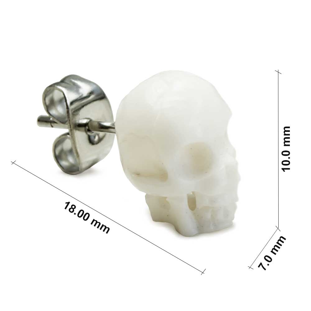 Unisex Ohrstecker Totenkopf aus natürliche und versteinerte Vegan - Harzohrringe in weißer Farbe | WILLYS JEWELLERY
