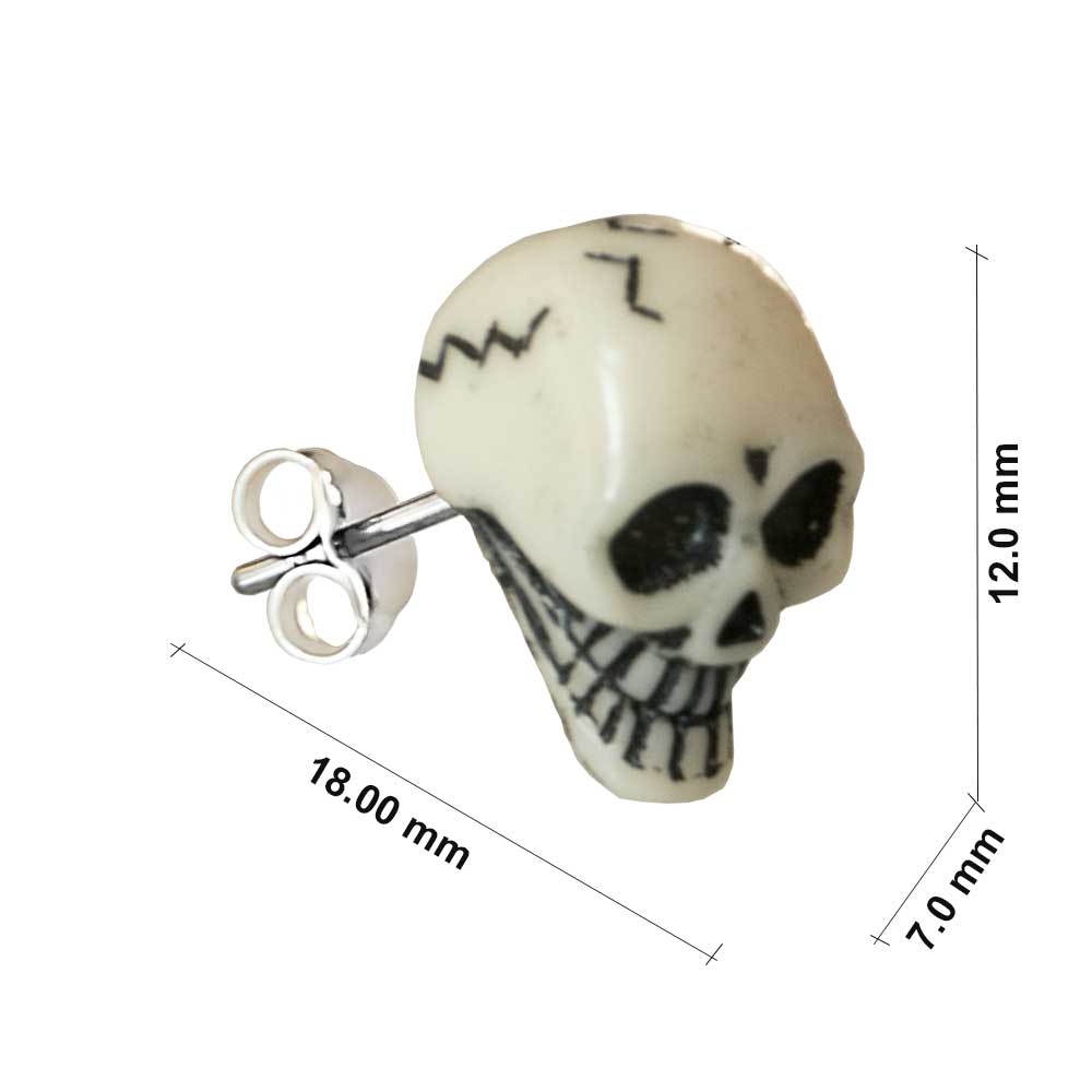 Unisex Ohrstecker Totenkopf aus natürliche und versteinerte Vegan - Ohrstecker in weißer Farbe | WILLYS JEWELLERY
