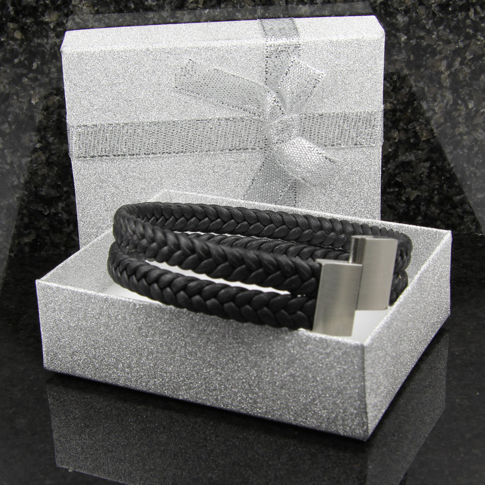 Schwarzes Lederarmband mit zwei geflochtenen Strängen