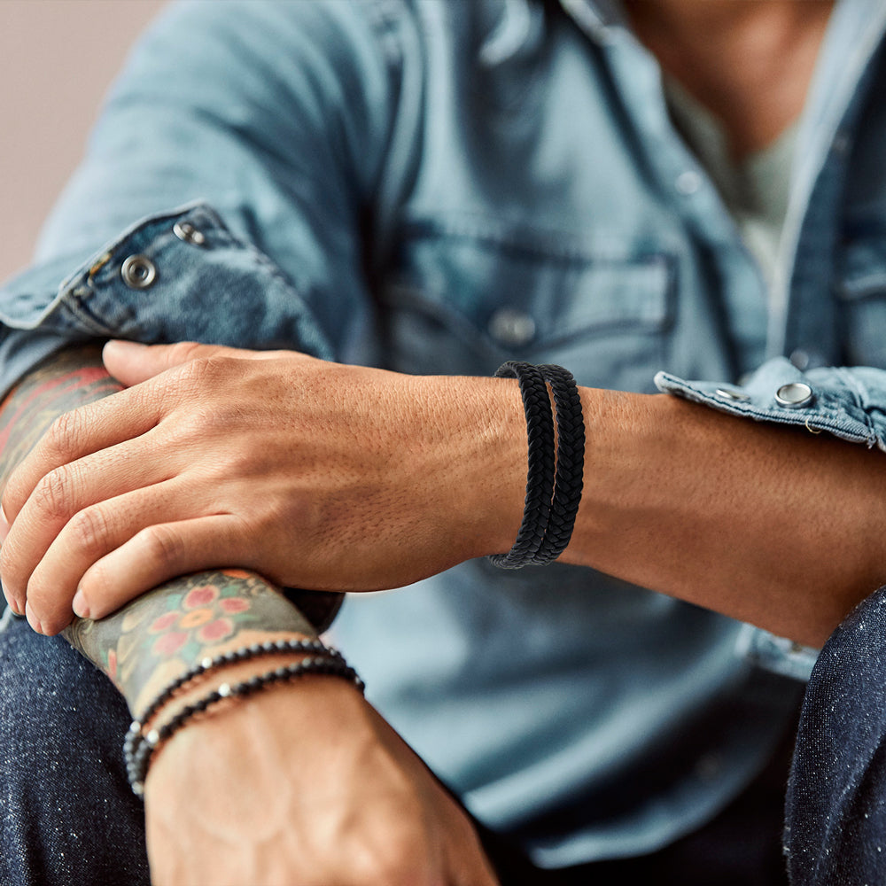 Schwarzes Lederarmband mit zwei geflochtenen Strängen