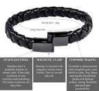 Schwarzes Lederarmband mit Schließe aus poliertem Edelstahl
