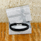 Schwarzes Lederarmband mit Schließe aus poliertem Edelstahl